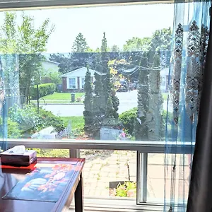 Renovated Cozy Bedroom With Private Washroom Homestay